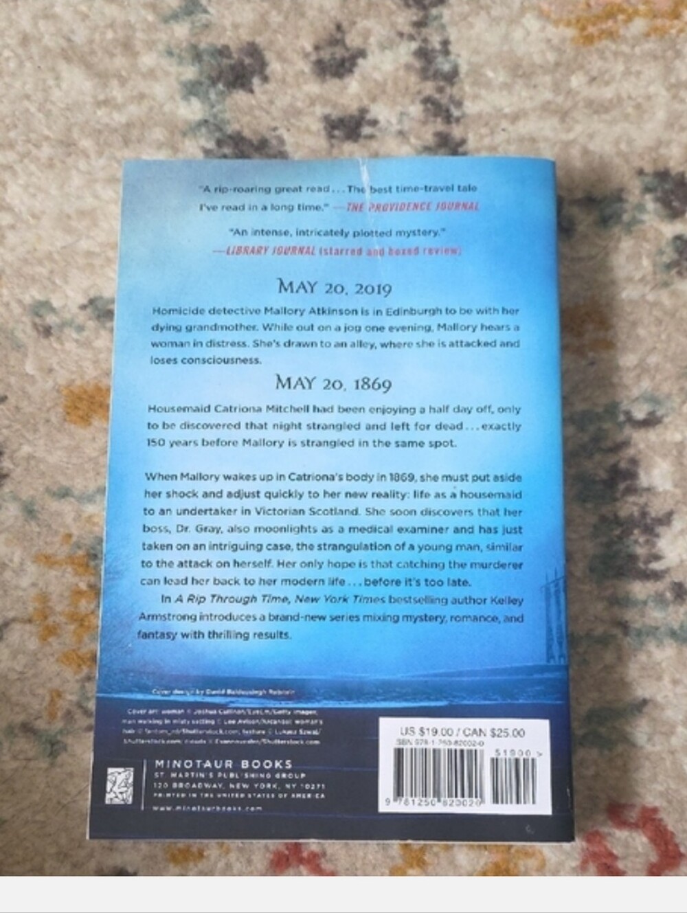 "A Rip Through Time" Paperback Book - Blue & Red Cover - Picture 4 of 5